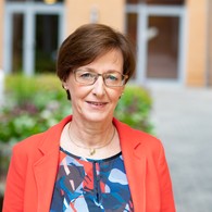 Das Foto zeigt Frau Ebers